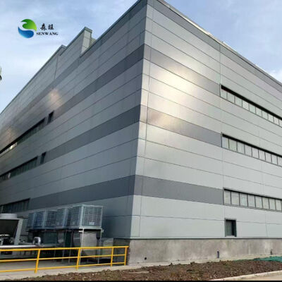 Q235 Q355 강철 등급 및 경사 지붕 디자인을 갖춘 맞춤형 크기의 강철 구조 창고